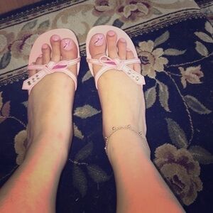 Pink slip on heels ❤️